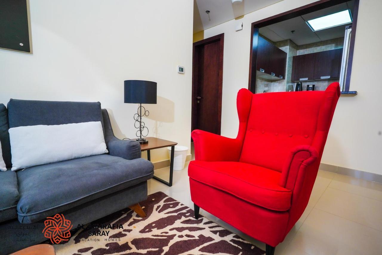 Alashrafia Saray - Wonderful 1br In Sports Apartment Dubai